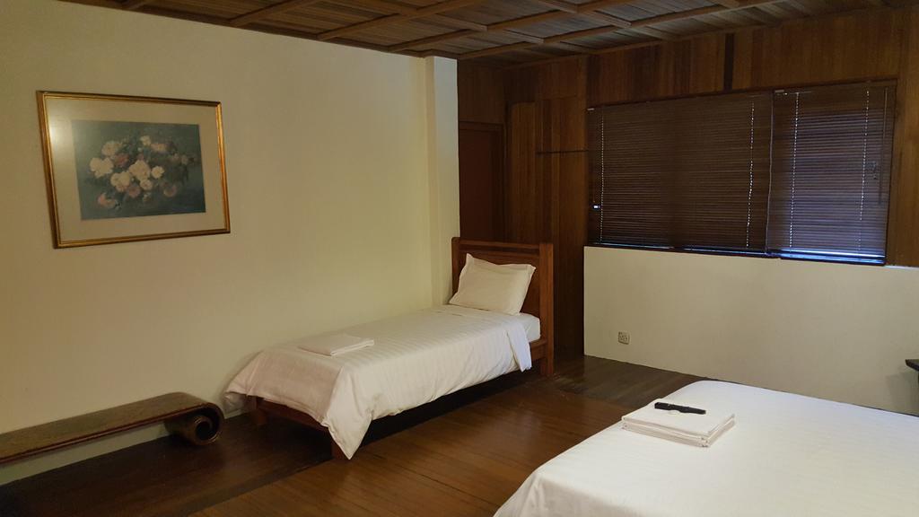 Rainforest Bed & Breakfast Kuala Lumpur Exterior photo
