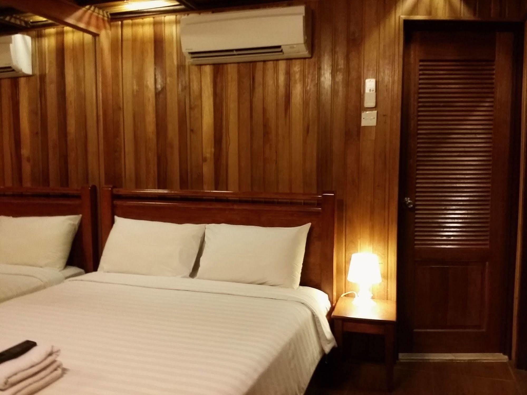 Rainforest Bed & Breakfast Kuala Lumpur Exterior photo