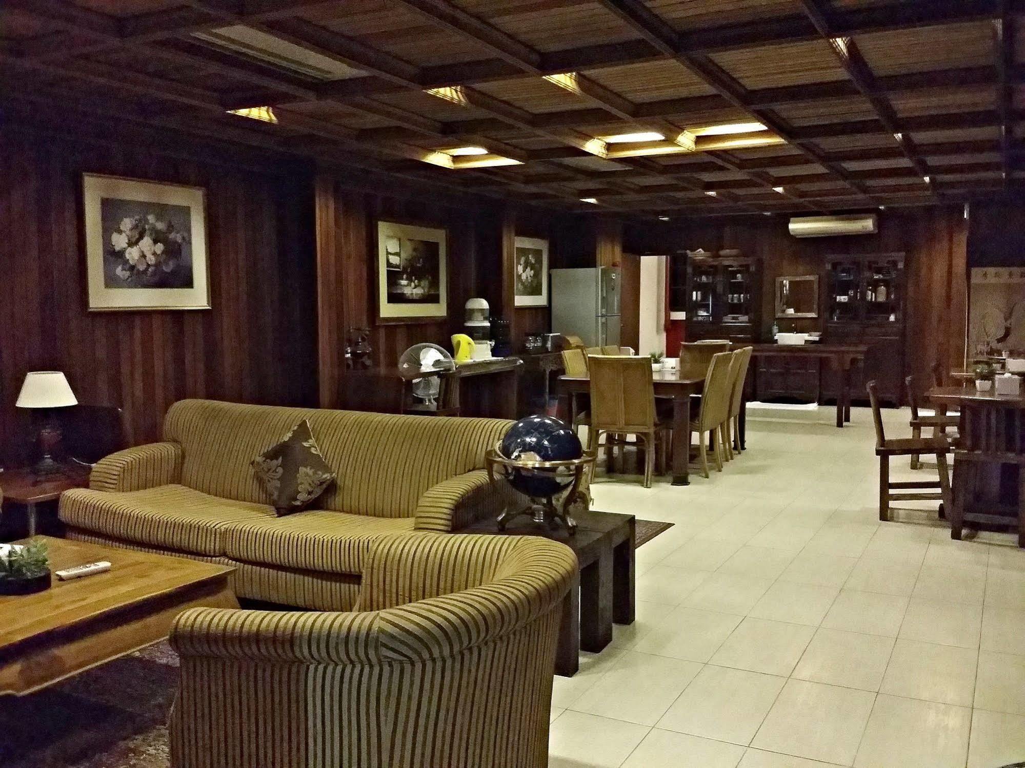 Rainforest Bed & Breakfast Kuala Lumpur Exterior photo